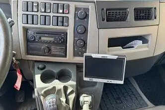Volvo FL240, 7.1, 177 kW, diesel, rear-wheel drive