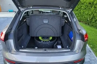 Audi e-tron, 300 kW, electric, automatic, four-wheel drive