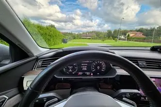 Audi e-tron, 300 kW, electric, automatic, four-wheel drive