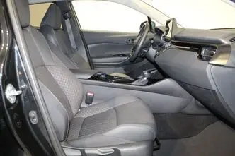 Toyota C-HR, 1.8, 72 kW, hybrid, automatic, front-wheel drive