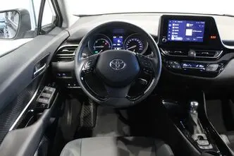 Toyota C-HR, 1.8, 72 kW, hybrid, automatic, front-wheel drive