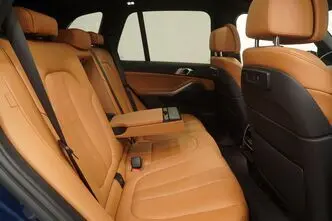 BMW X5, 3.0, 250 kW, hybrid, automatic, four-wheel drive