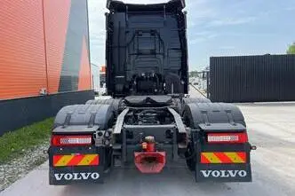 Volvo FH 16 750 6x4, 552 kW, дизель, автомат
