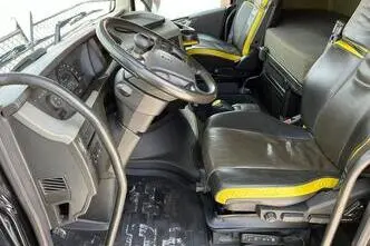 Volvo FH 16 750 6x4, 552 kW, дизель, автомат