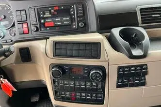 MAN TGX 28.580 6x2, 427 kW, diesel, automatic