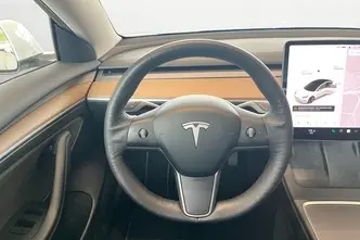 Tesla Model 3, 208 kW, elekter, automaat, tagavedu