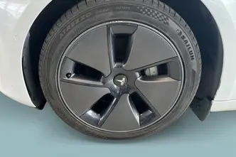 Tesla Model 3, 208 kW, elekter, automaat, tagavedu