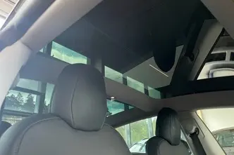 Tesla Model 3, 208 kW, elekter, automaat, tagavedu