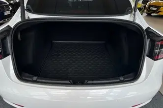 Tesla Model 3, 208 kW, elekter, automaat, tagavedu