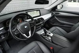 BMW 520, 2.0, 140 kW, дизель, автомат, полный привод