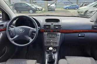 Toyota Avensis, 2.2, 149 kW, diesel, manual, front-wheel drive