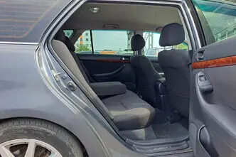 Toyota Avensis, 2.2, 149 kW, diesel, manual, front-wheel drive