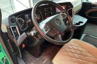 Mercedes-Benz Actros, 390 kW, diesel, automatic