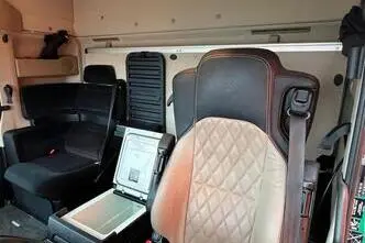 Mercedes-Benz Actros, 390 kW, diesel, automatic