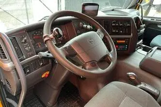 Volvo FM 370 6x2, 278 kW, diesel, automatic