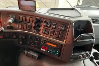 Volvo FM 370 6x2, 278 kW, diesel, automatic
