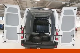 Renault Master, 2.3, 110 kW, diesel, manual, front-wheel drive