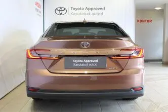 Toyota Camry, 2.5, 137 kW, гибрид, автомат, передний привод