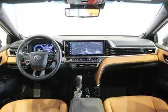 Toyota Camry, 2.5, 137 kW, гибрид, автомат, передний привод
