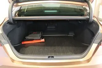 Toyota Camry, 2.5, 137 kW, гибрид, автомат, передний привод