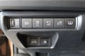 Toyota Camry, 2.5, 137 kW, гибрид, автомат, передний привод