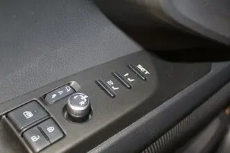 Toyota Camry, 2.5, 137 kW, гибрид, автомат, передний привод