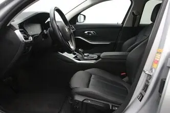 BMW 318, 2.0, 110 kW, diisel, automaat, tagavedu