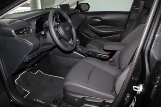 Toyota Corolla, 1.8, 72 kW, гибрид, автомат, передний привод