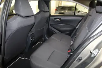 Toyota Corolla, 1.8, 72 kW, гибрид, автомат, передний привод