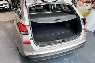 Hyundai i30, 1.4, 103 kW, бензин, автомат, передний привод