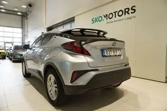 Toyota C-HR, 1.8, 72 kW, hybrid, automatic, front-wheel drive