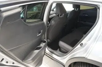 Toyota C-HR, 1.8, 72 kW, hybrid, automatic, front-wheel drive