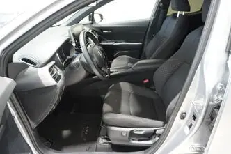 Toyota C-HR, 1.8, 72 kW, hybrid, automatic, front-wheel drive
