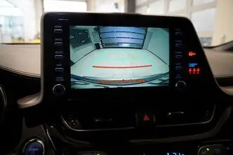 Toyota C-HR, 1.8, 72 kW, hybrid, automatic, front-wheel drive