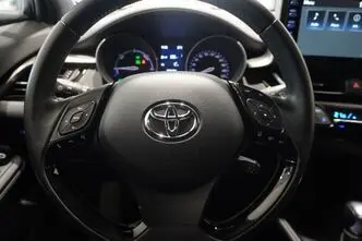 Toyota C-HR, 1.8, 72 kW, hybrid, automatic, front-wheel drive