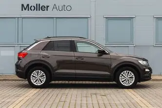 Volkswagen T-Roc, 1.0, 85 kW, bensiin, manuaal, esivedu
