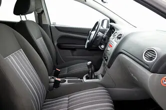 Ford Focus, 1.6, 100 kW, бензин, механическая, передний привод