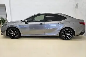 Toyota Camry, 2.5, 137 kW, hybrid, automatic, front-wheel drive