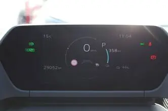 Toyota bZ4X, 118 kW, электричество, полный привод