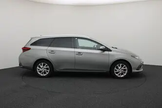 Toyota Auris, 1.6, 97 kW, bensiin, automaat, esivedu