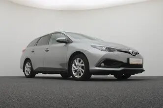 Toyota Auris, 1.6, 97 kW, bensiin, automaat, esivedu