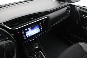 Toyota Auris, 1.6, 97 kW, bensiin, automaat, esivedu