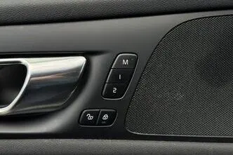 Volvo V60, 2.0, 223 kW, pistikhübriid, automaat, nelikvedu