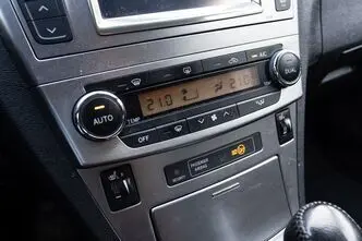 Toyota Avensis, 1.8, 107 kW, bensiin, automaat, esivedu