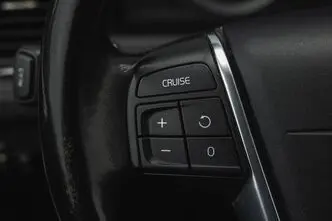 Volvo XC60, 2.4, 118 kW, diesel, manual, four-wheel drive