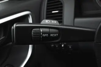 Volvo XC60, 2.4, 118 kW, diesel, manual, four-wheel drive