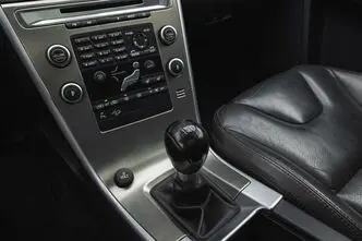 Volvo XC60, 2.4, 118 kW, diesel, manual, four-wheel drive