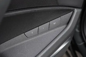 Audi e-tron, 300 kW, elekter, automaat, nelikvedu
