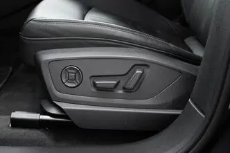 Audi e-tron, 300 kW, elekter, automaat, nelikvedu