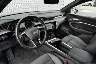 Audi e-tron, 300 kW, elekter, automaat, nelikvedu